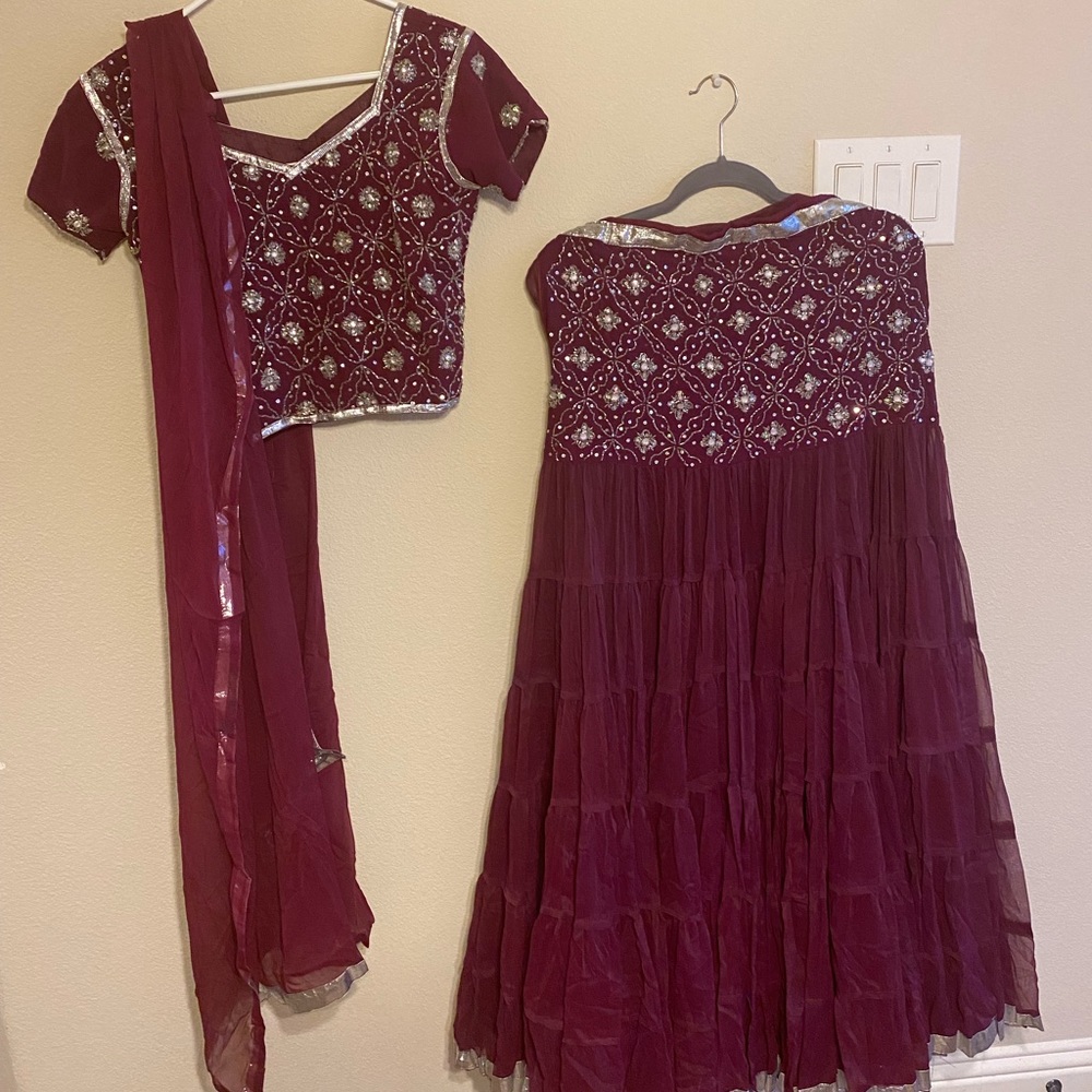 New unused XS maroon/plum set